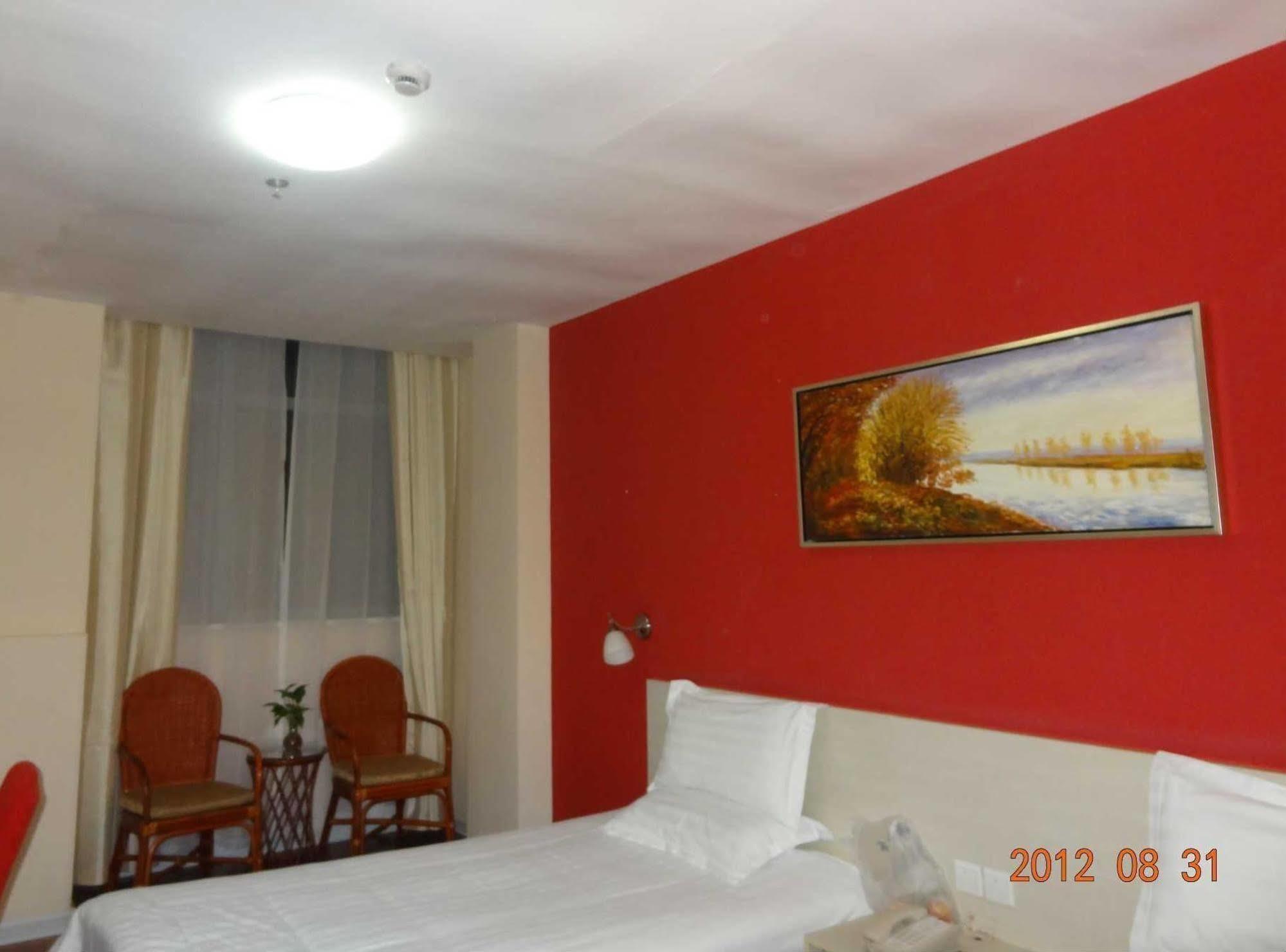 Hotel Eager *