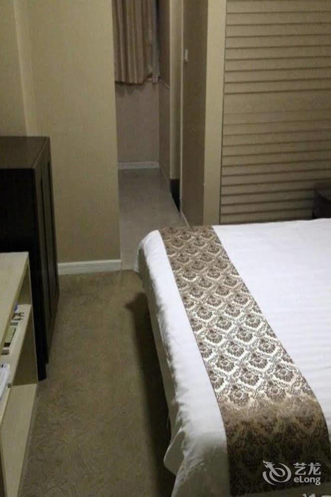 Hotel Eager *